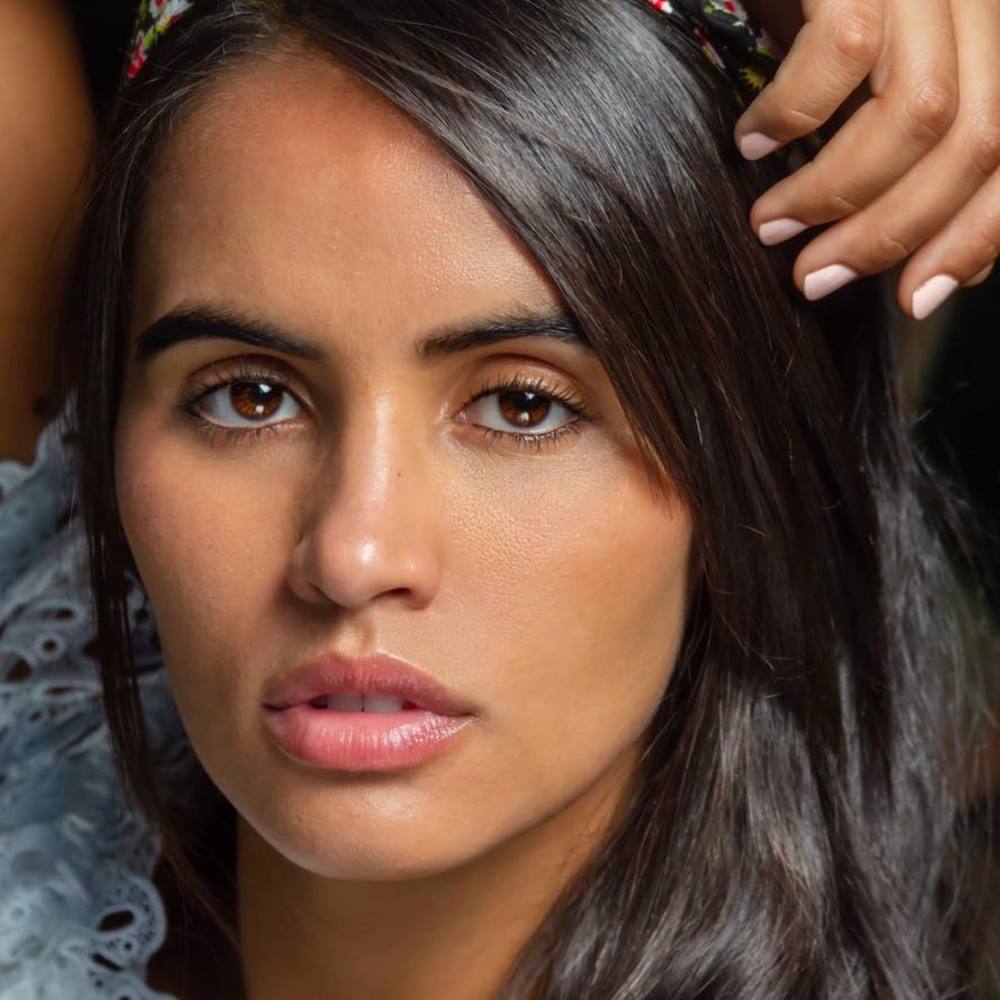 Meet your Posher, Isa